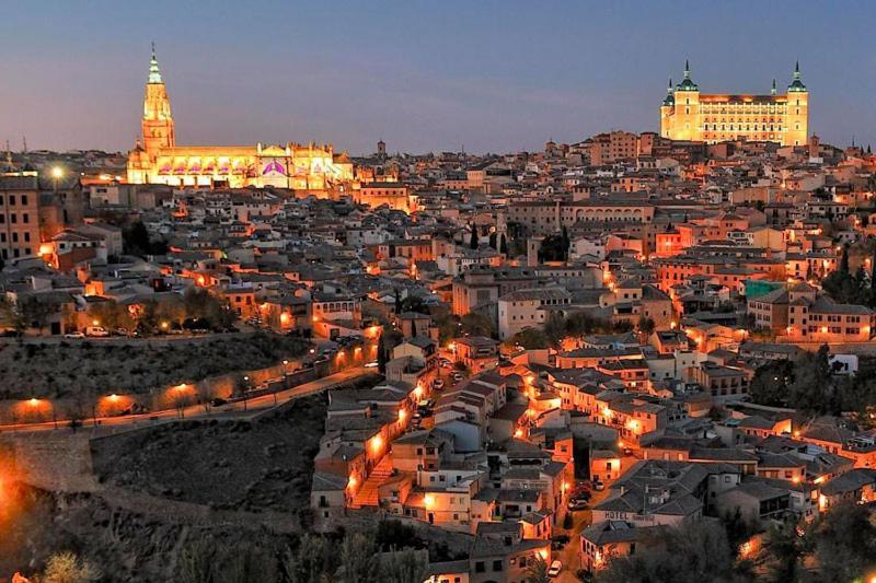 Toledo Ciudad De Las Tres Culturas , Un Lugar Para Disfrutar Todas Las Familias Con Sus Hijos " Desayuno Incluido" Villamiel de Toledo Bagian luar foto